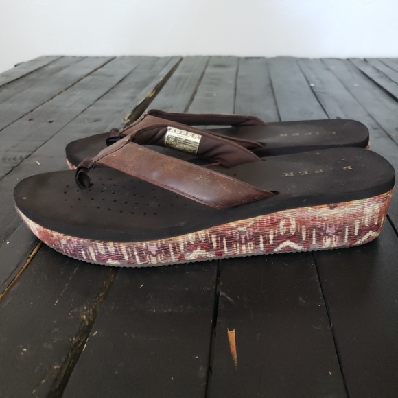 Roper Flip Flops Sandals Brown Western Wedge Burgundy Cream Chevron Women's 10 - Picture 8 of 9